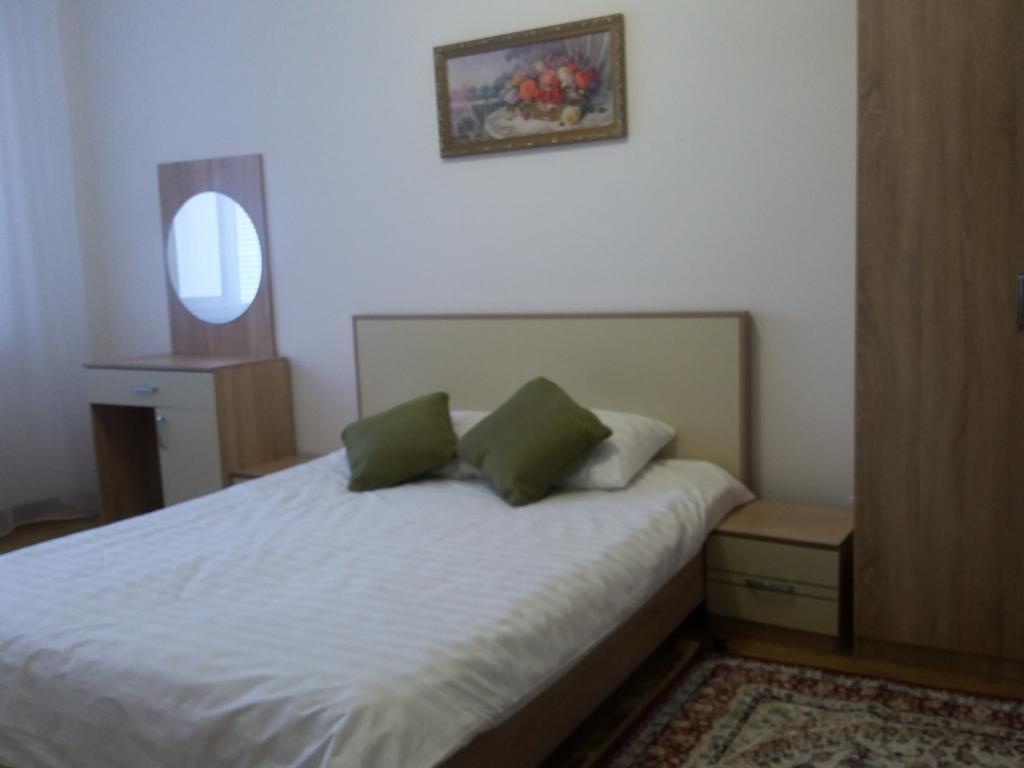 115 Expo Boulevard Apartment *